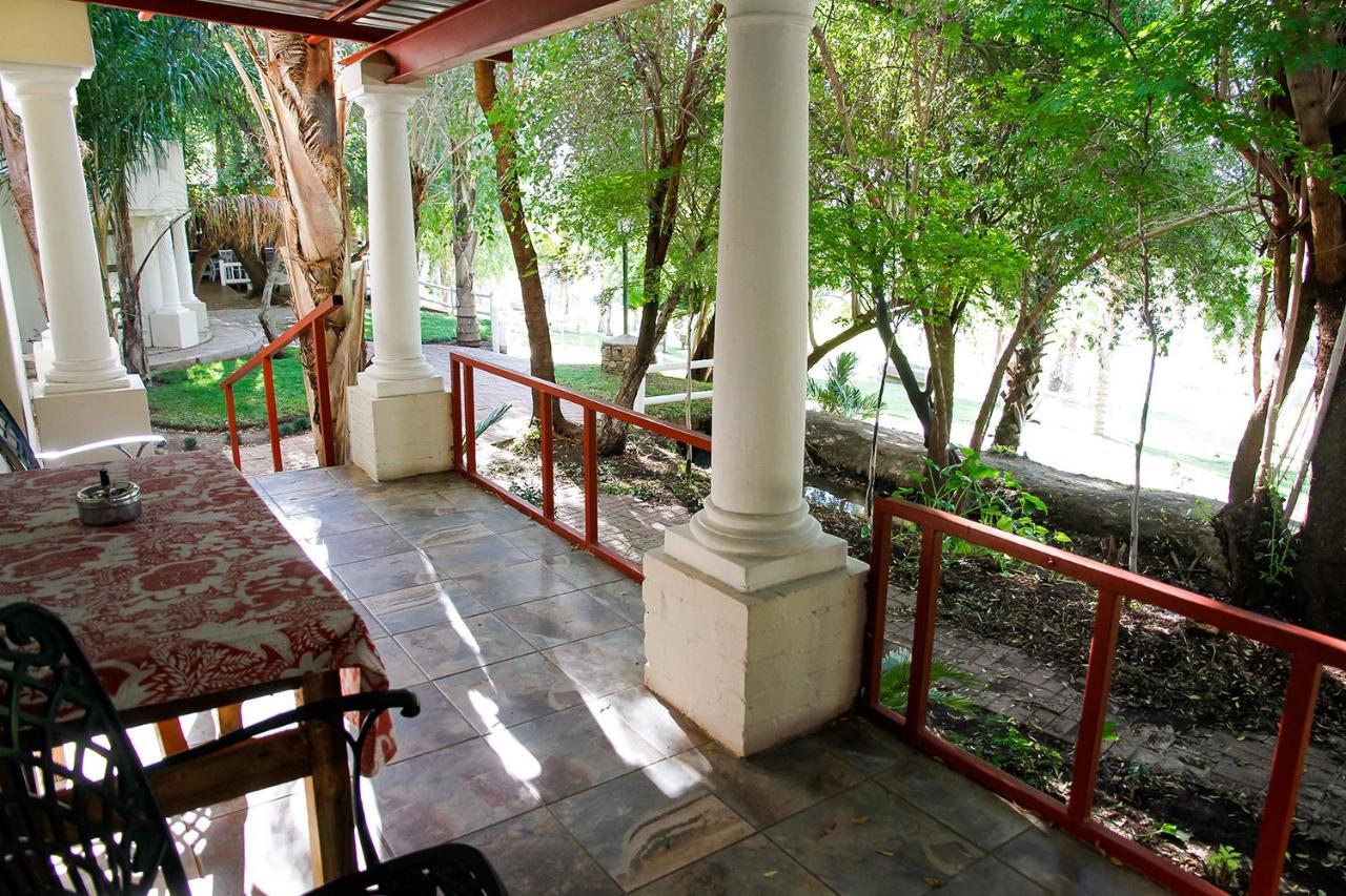 Ikaia River Lodge Keimoes ภายนอก รูปภาพ